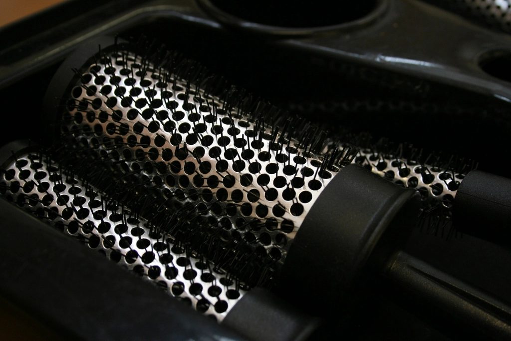 Roller hair brushes, black boar